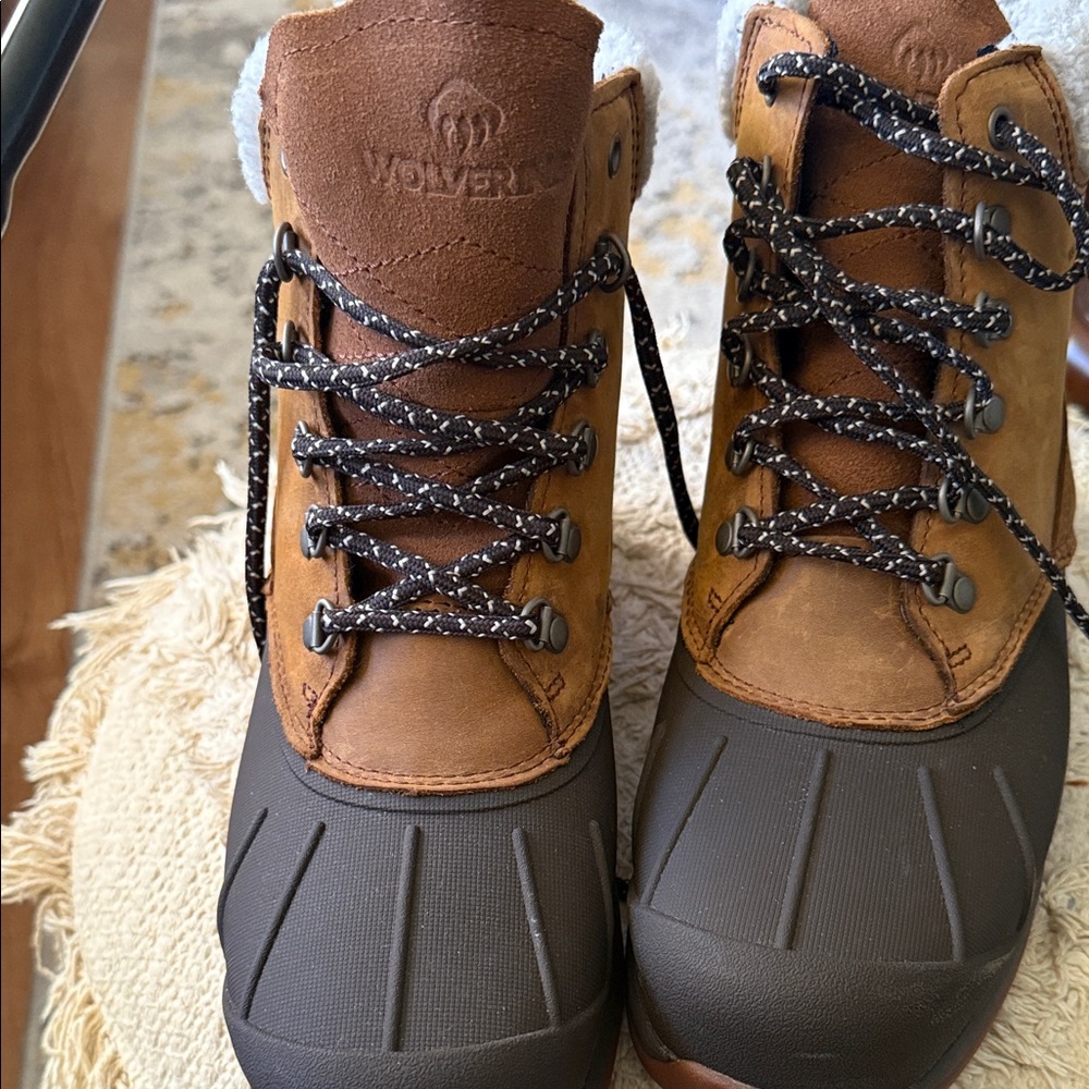Waterproof woman’s Wolverine Two-Tone Outdoor Boots